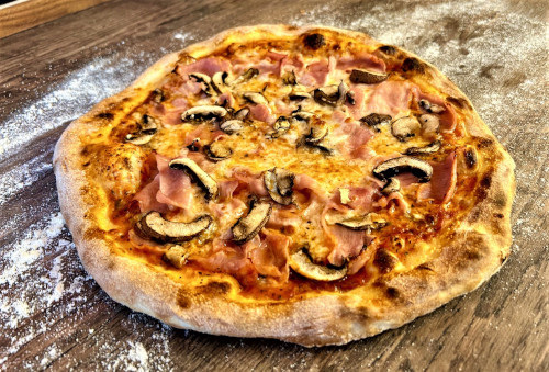 Prosciutto e funghi